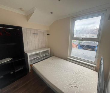 6 bedroom house to rent - Photo 5