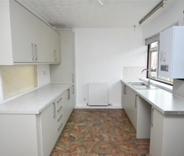 2 bedroom detached bungalow to rent - Photo 5