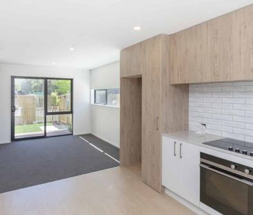 Modern Comfort and Convenience - Photo 2