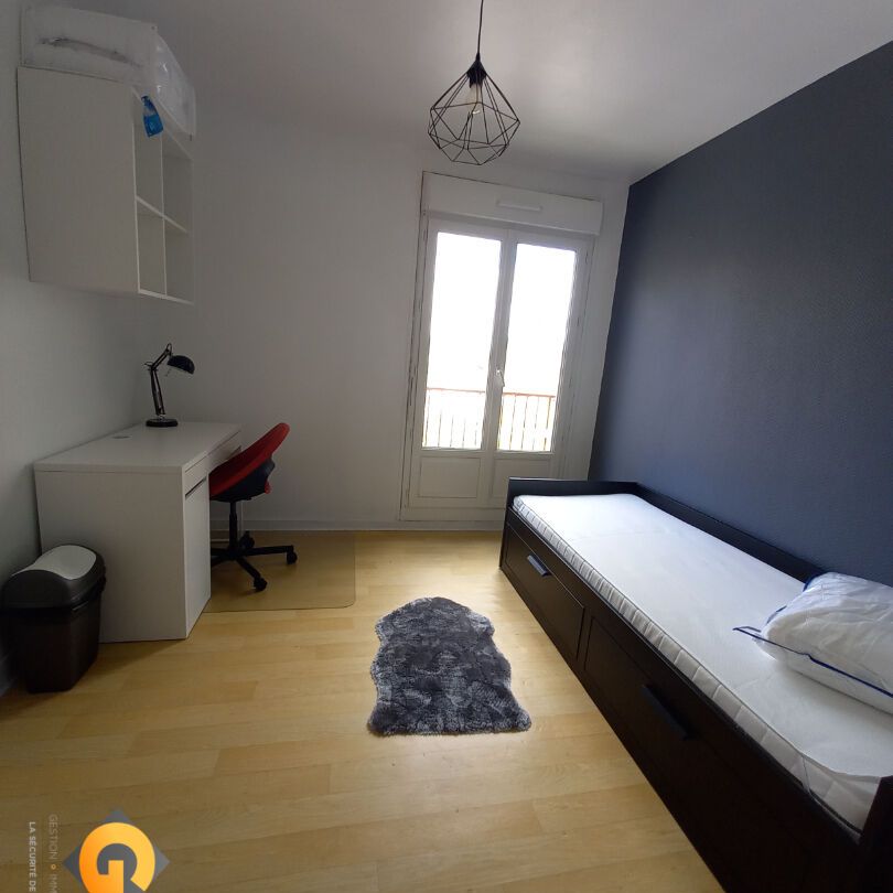 Location Maison 1 pièce 75m² RENNES 35000 - Photo 1