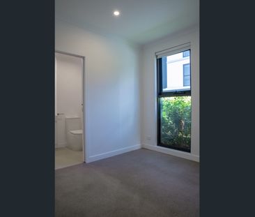 ✧Large (67m²) ✧ Pristine✧ Sunny✧ - Photo 2