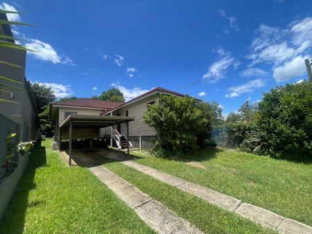 3 Bedrooms House with Walking distance to x2 Major Shopping Center - Photo 5