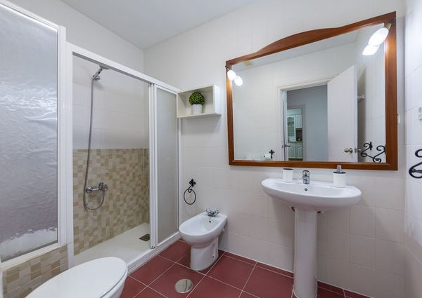 Calle de la Almedina