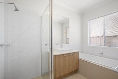 5 Offaly Street, Alfredton - Photo 4