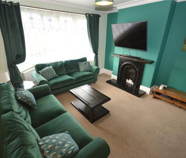 5 bedroom semi-detached house to rent - Photo 2