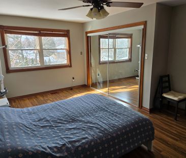 For Lease - 18 Collins Crescent Unit# Main Floor, Aurora, Ontario - Photo 5