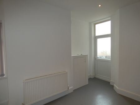 Empress Drive Flat 1 - Photo 4