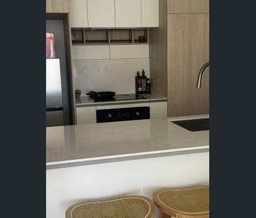 Moonee Ponds - Stunning fully furnished inner city pad - Photo 5