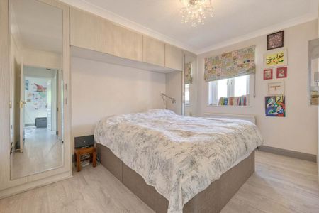 4 bedroom detached house to rent - Photo 5