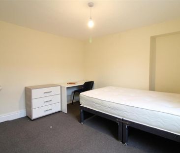 2 bedroom private hall to rent - Photo 3