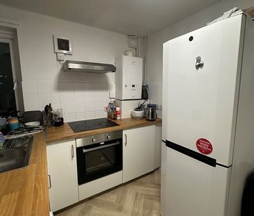 Room in a Shared House, Geneva Drive, SW9 - Photo 4