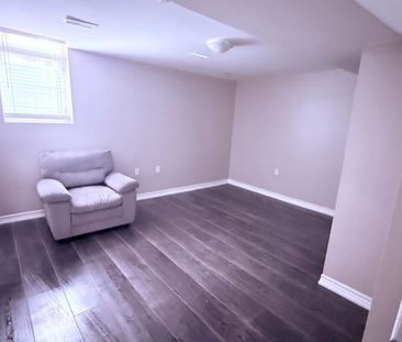 For Lease - 39 Laurentide Crescent, Brampton, Ontario - Photo 4