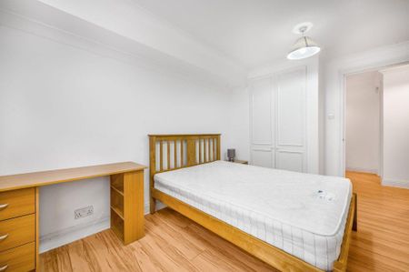 3 bedroom flat to rent - Photo 3