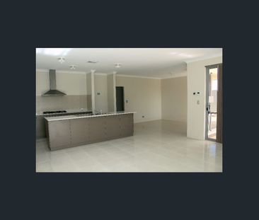 4x2 in Lakeside Private Estate Success - Photo 4