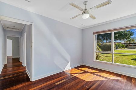 Central Mandurah Gem on 809sqm - Comfort, Character & Coastal Convenience - Photo 2