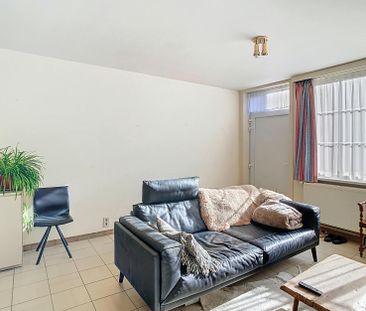 Leuke stadswoning met 2 slaapkamers en koertje te Poperinge! - Photo 3