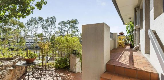 Art Deco Charm in a Coveted Riverside Pocket - Photo 2