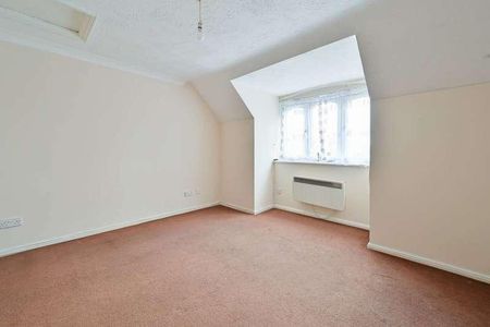 Cherry Gardens, Northolt, UB5 - Photo 3