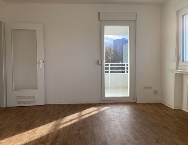 3-Zimmer Wohnung mit Balkon mit Blick über Bielefeld -Schildesche! - Photo 1