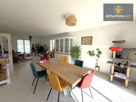 Location Maison 5 pièces 130 m2 à Lachelle - Photo 2