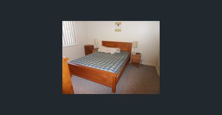 Located in quiet street this 3 BRM 2 BATHROOM HOUSE is definitely worth a visit - Photo 2