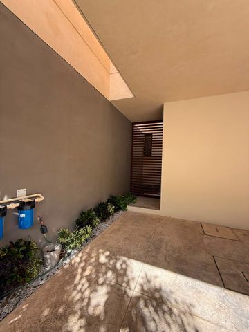 Townhouse de 2 recámaras, equipado, con Paneles Solares y alberca, en Temozón. - Foto 2