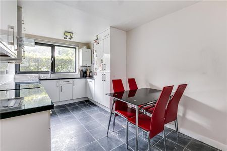 3 bedroom maisonette to rent - Photo 4