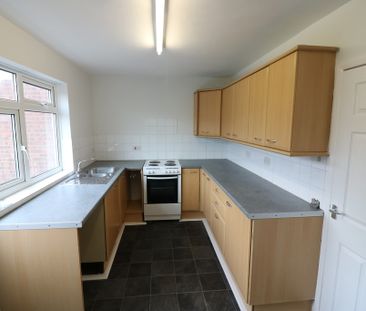 Parkfield Drive, Hull - Photo 4