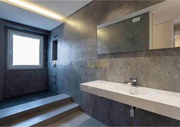 Apartment T2 in Alvalade, Lisboa