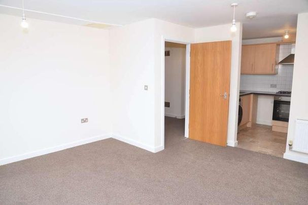 Defence Close, West Thamesmead, SE28 - Photo 1