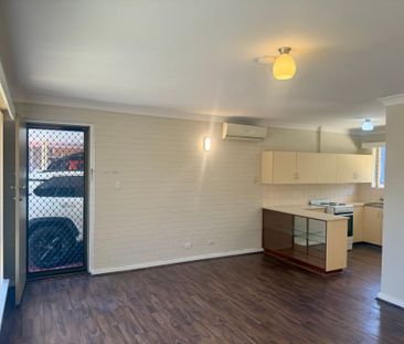 Coastal Living Made Easy – Walk to Scarborough Beach - Photo 1