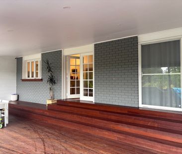 North Gosford - Photo 2