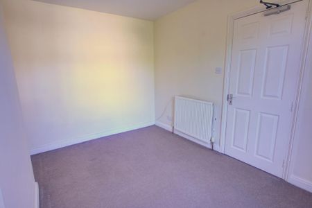 2 bedroom terraced house to rent - Photo 4