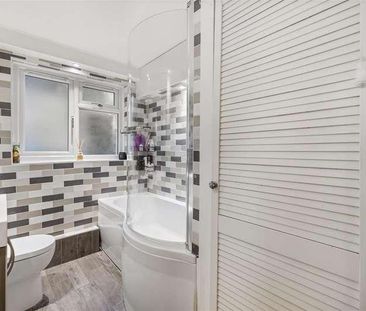 St Aubyns, Hove, BN3 - Photo 2