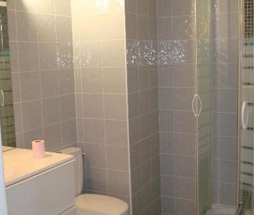 Location Appartement 2 pièces 43m² DRAGUIGNAN 83300 - Photo 3