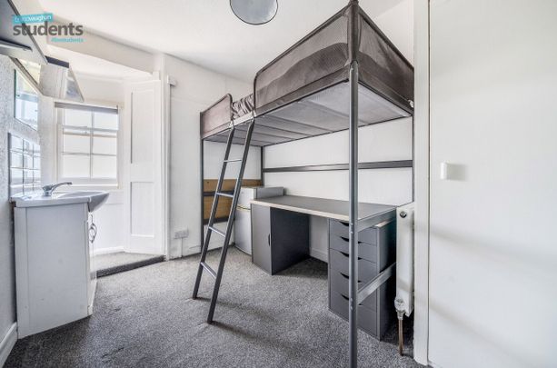 property to rent - Photo 1