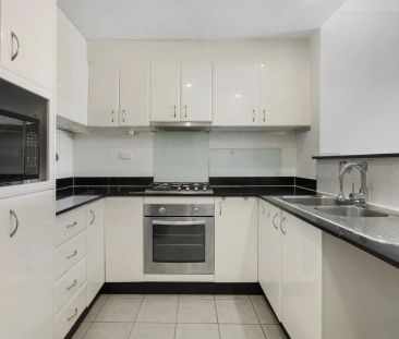 Convenient Living in Bankstown's Heart - Photo 4