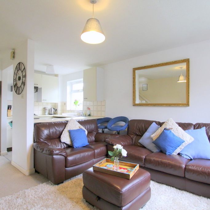 1 Bedroom , - Photo 1