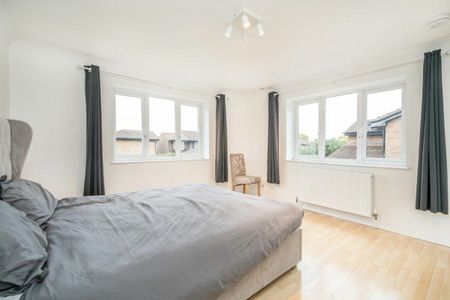 Morland Close, Hampton, TW12 - Photo 4