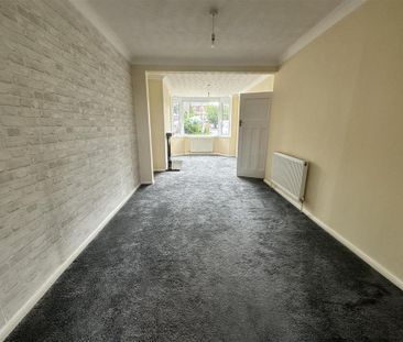 3 bedroom semi-detached house to rent - Photo 3