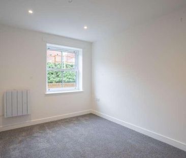 Milton Mount, Old Road East, Gravesend, Kent, DA12 - Photo 1