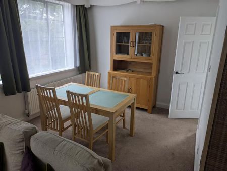 1 bedroom flat to rent - Photo 5