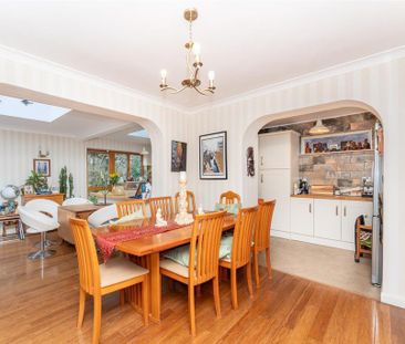 5 bedroom detached house to rent - Photo 5