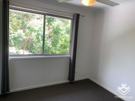 Modern Townhouse 3 Bed 2.5 Bath - Photo 5