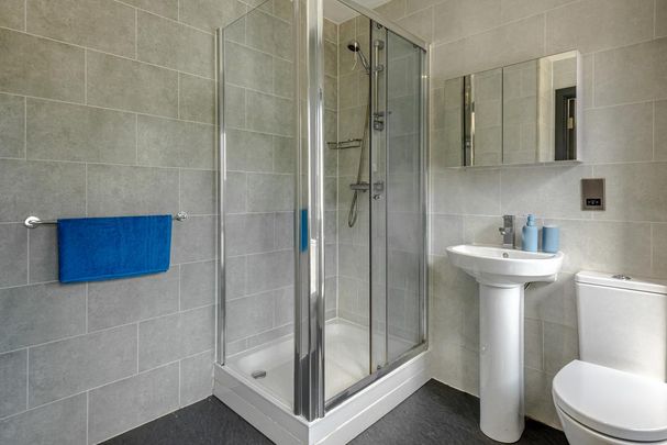 1 bedroom in a house share to rent - Photo 1