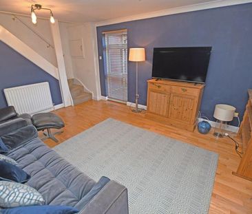 2 bedroom semi-detached house to rent - Photo 2