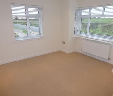3 bedroom detached house to rent - Photo 5