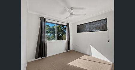 Spacious 3 Bedroom Family Home - Photo 3