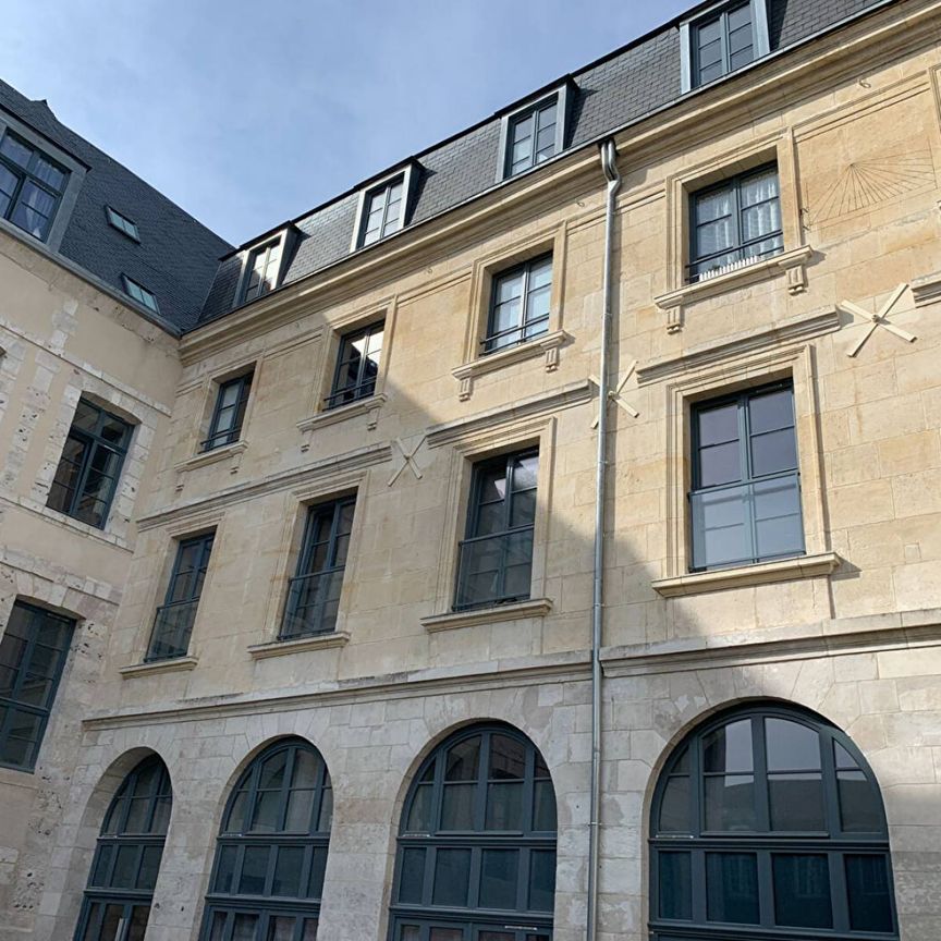 Beau studio meublé de 25,42m² à la location, rue Beauvoisine à Rouen, 560€ charges comprises - Photo 1