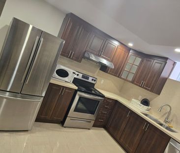 For Lease - 3144 Clipperton Drive, Mississauga, Ontario - Photo 6